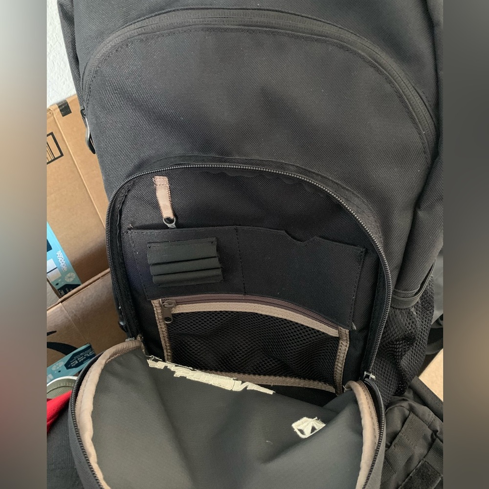 Volcom Backpack - Picture 6 of 6
